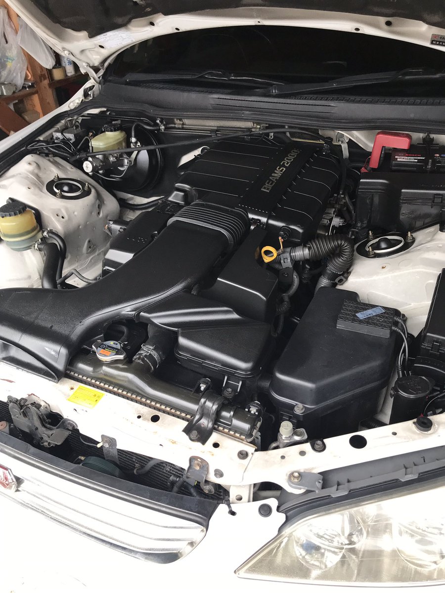 kohtamu's tweet photo. 愛車アルテッツァは冬実家車庫にしまっててバッテリー弱まってたから充電しようと秋に車検とってから初めてボンネット開けた…エンジンルームの綺麗さにおどろいた、新車!?気が付かないでいてごめん^^; 最高だありがとうM-FLAT (^^)b 次はバモスの車検だ安心して任せれる。 #ALTEZZA #MFLAT https://t.co/39JRHlbIiv