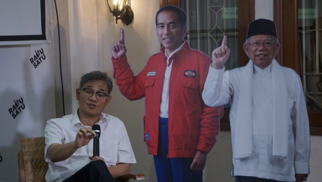 T E R B U K T I |

<a href="/budimandjatmiko/">Budiman Sudjatmiko (IG: kelasinspirasibudiman)</a>  memilih untuk fokus pada pemenangan <a href="/jokowi/">Joko Widodo</a> pada kampanye Capres 2019, karena  yakin  beliau adalah seorang visioner yang berani &amp; mampu membawa bangsa ini menuju kejayaan.

@Jokowi salah satu Presiden RI terbaik.🇮🇩