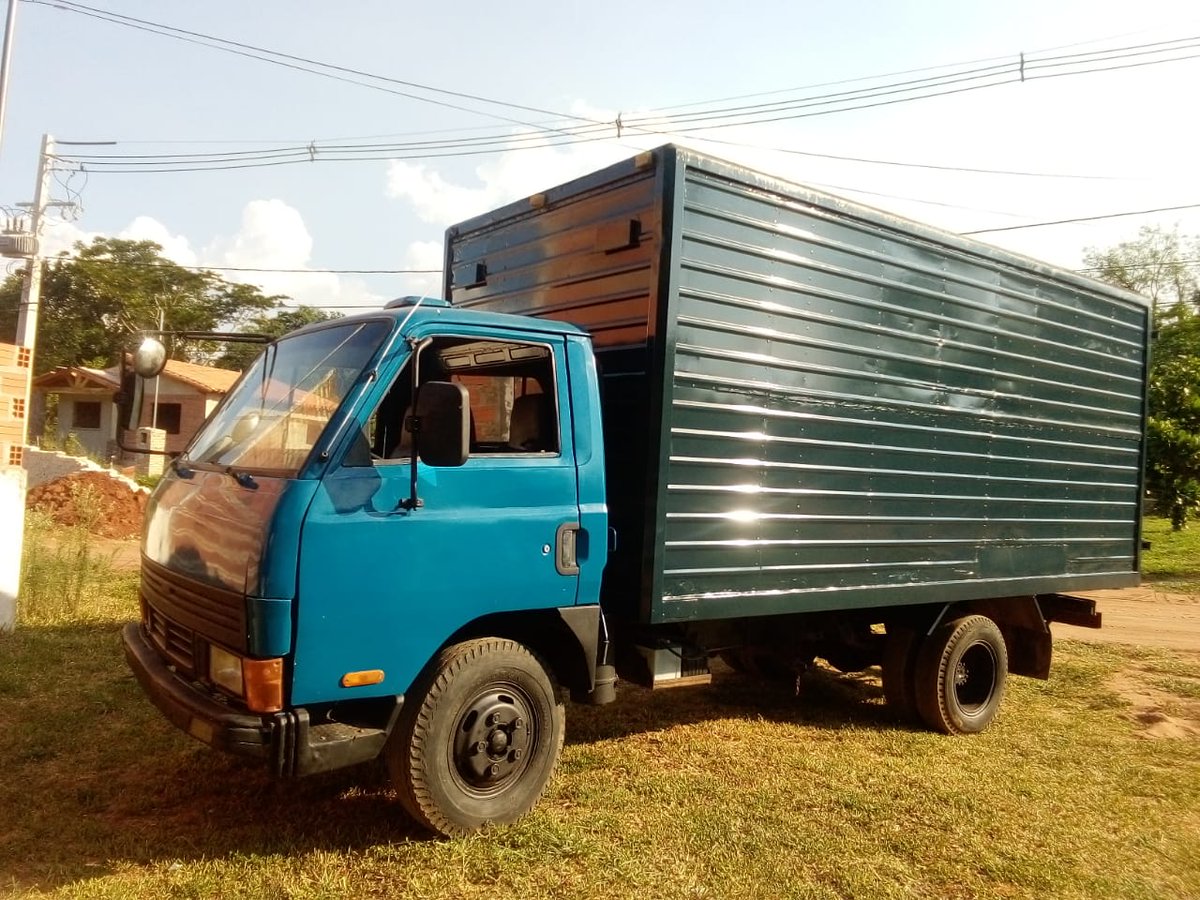 cancunapaj's tweet photo. Me ayudan con un RT 🙏, por ahí le llega a su próximo dueño. OFERTA para laburo, reparto etc. Camioncito Kia año 1993 de 4 Ton. Un guerrero es. Consultas al DM. https://t.co/1wRsF5qtL7