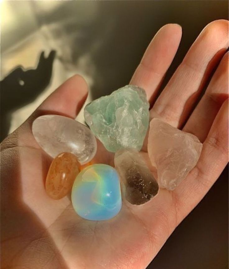 hneymoontay's tweet photo. abro hilo sobre cristales y sus propiedades https://t.co/1d3kunjchp