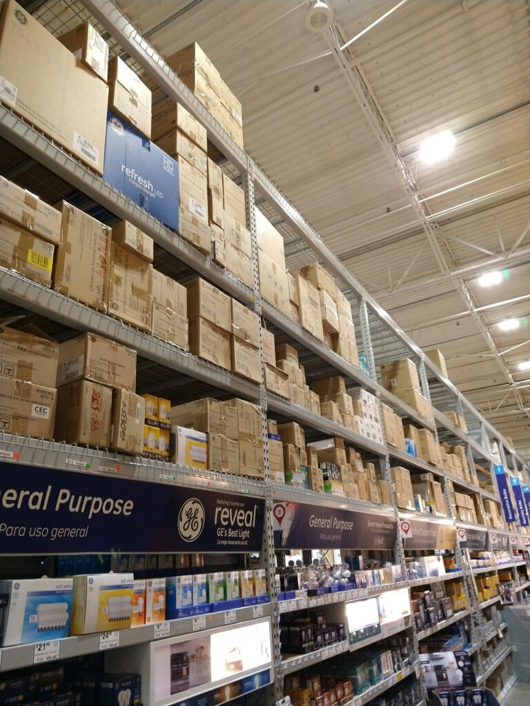 Lowes_646's tweet image. The future is looking bright for light bulbs sales after some intense packdown. #cardboardchallenge #R1Rockstars @nmcmillan1369 @BenitoKomadina @michaelKargeni1 @BlaineAndrews7