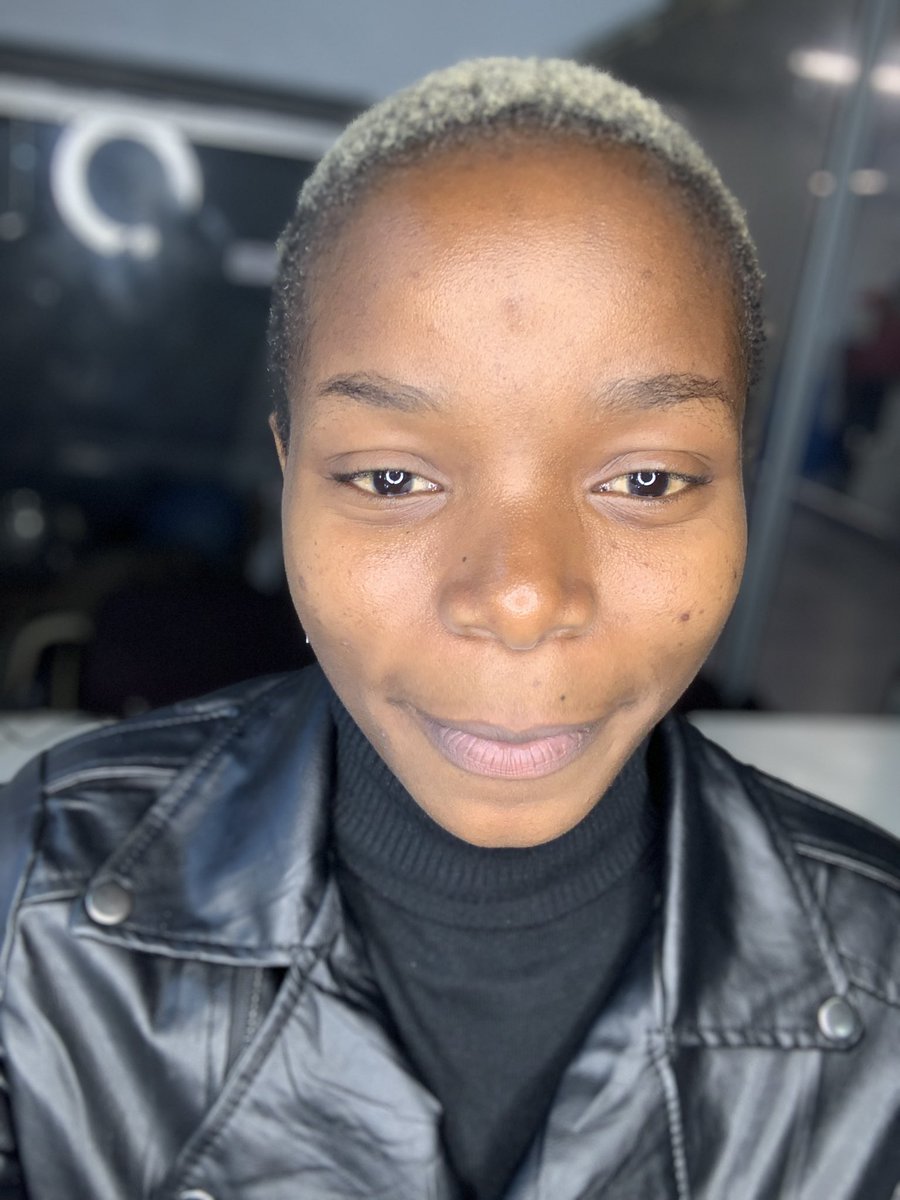 DebrahMoyo's tweet photo. Confidence booster😍🤞🏽
To book for a makeover slot, app +263 777 818 918
.
.
.
.
#zimmua #harare #underratedmuas https://t.co/CV1C6EdEle