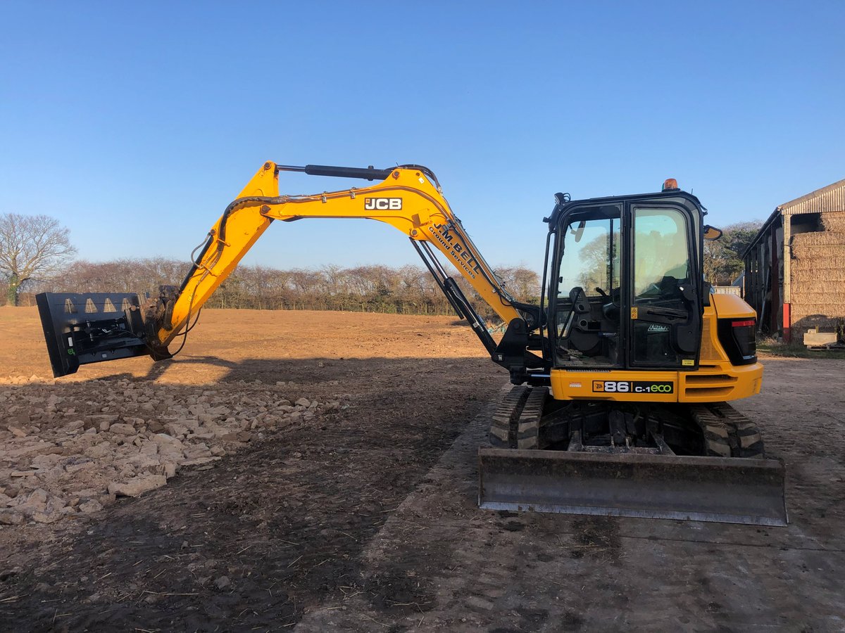Beam me up!

Great site pictures from customer J M Bell Groundservices of their new Grading Beam on their @JCBmachines 86c-1.

Manufactured in our UK works with @BritishSteelUK rolled sections.

#excavatorgradingbeam #levelingbeam