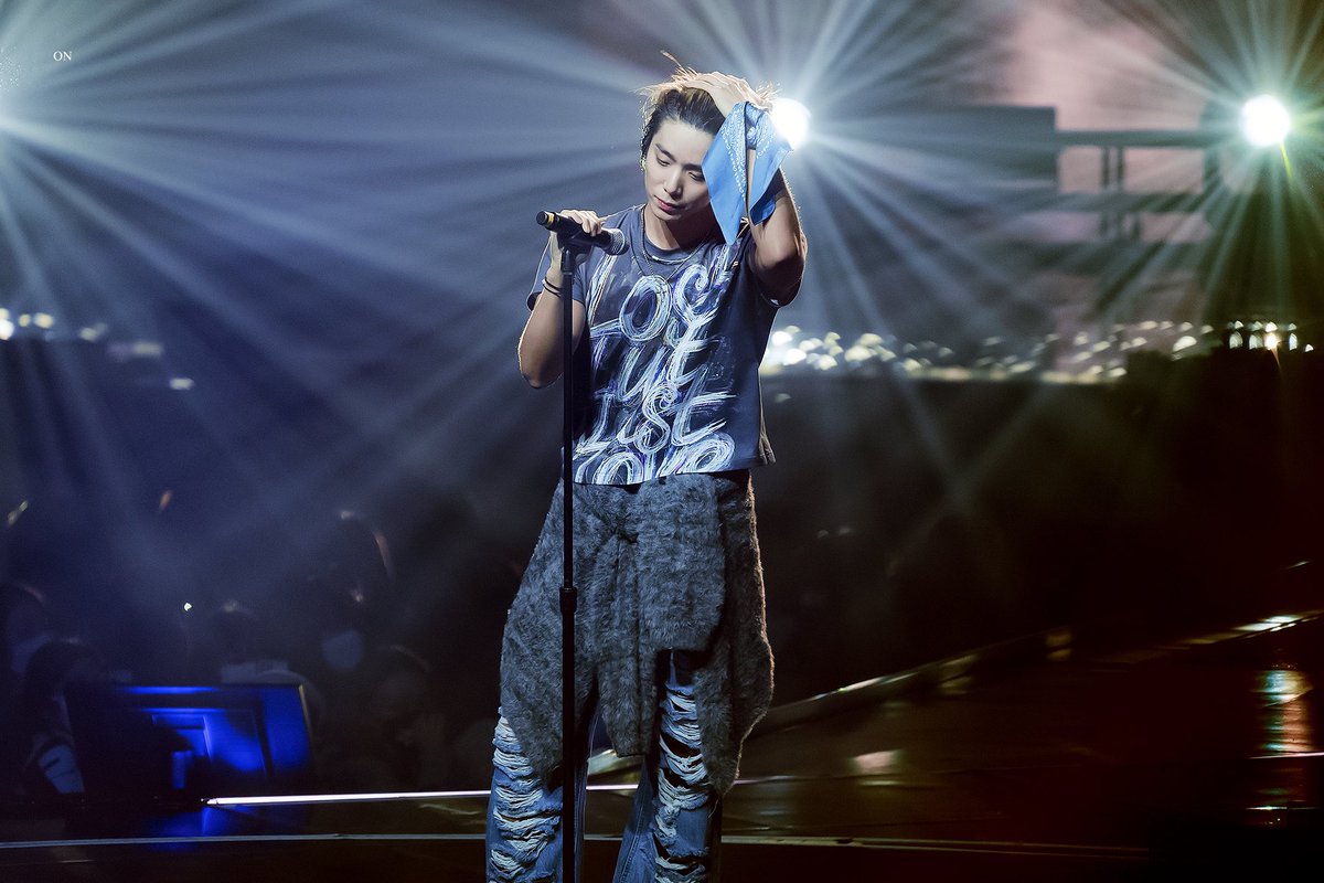 A consuming thoughts of the one that got away stands beside the woeful me who only has bottles of wine as my dear companions. My longing for you, it only happens when I start to get a little too tipsy at night, no? In a broad daylight, I will go through my day just fine, no?