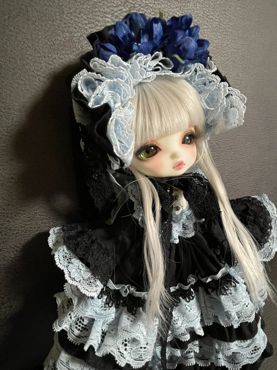mira_dool's tweet photo. #鉱物アイ
#kreamdoll
通販で購入させて頂きました
カナダ産アンモライトの18mmになります
このアンモライトは緑の色合いがメインになります
角度を変えると青や紫の色遊も見えて本当に綺麗です
届いて嬉しさのあまり直ぐにRêveurにはめてあげたので、ドールアイのお写真を撮り忘れてしまいましたΣ https://t.co/jJ1ZVje8lC