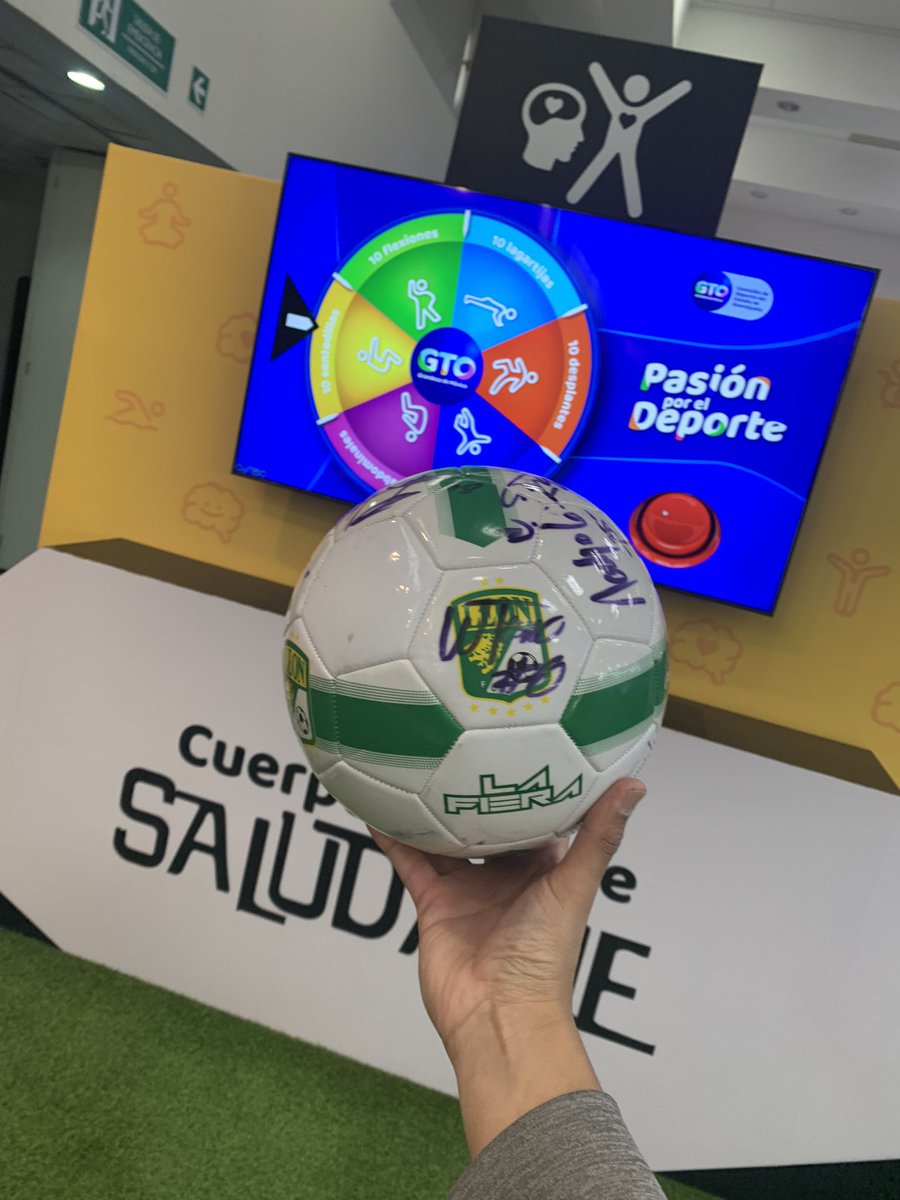 deportegente's tweet image. Va el primer souvenir para los #CODEFAN ⚽️
La dinámica es la siguiente:
✅Da like a este post
✅Retuitea
✅Comenta con un screenshot de la publicación.
✅Ven a nuestro estand en la @FeriaDeLeon, y completa las dinámicas que tenemos.