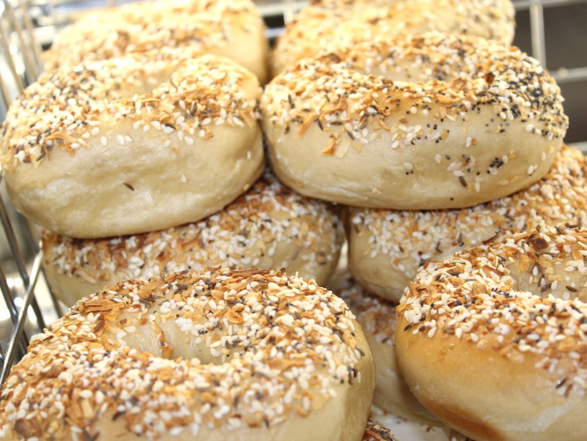 cindisdeli's tweet photo. No time to stand in line? Don’t worry, we’ve got everything covered. 😉🥯   You can still get your bagel fix on a time crunch when you order online ahead of time!
     
Order online at: https://t.co/eQQaJg2dlU https://t.co/IafM8gMp3s