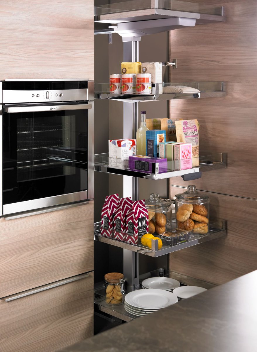 Renovating your kitchen? Opt for organic textures and materials when selecting your cabinets or worktops.  Their unique nature injects personality into your interiors for a space that is truly bespoke, and kinder to the planet🤍