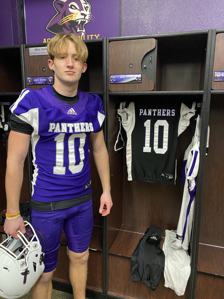 SchilbReid's tweet photo. Very excited to continue my journey @EllsworthFTBALL Shout out to coach @mkleinschrodt20 for giving me an opportunity!! Lets eat!!!🙏🏻🥷🏼 https://t.co/ZSyeG0AYnb