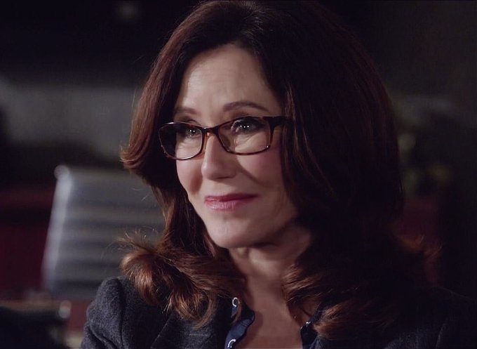 Nicole_Romi's tweet photo. Just my #SharonRaydor appreciation tweet. ⭐⭐💕💃
#CommanderSharonRaydor #SheIsMyInspiraton #MaryMcDonnell https://t.co/wiSup1DBBA