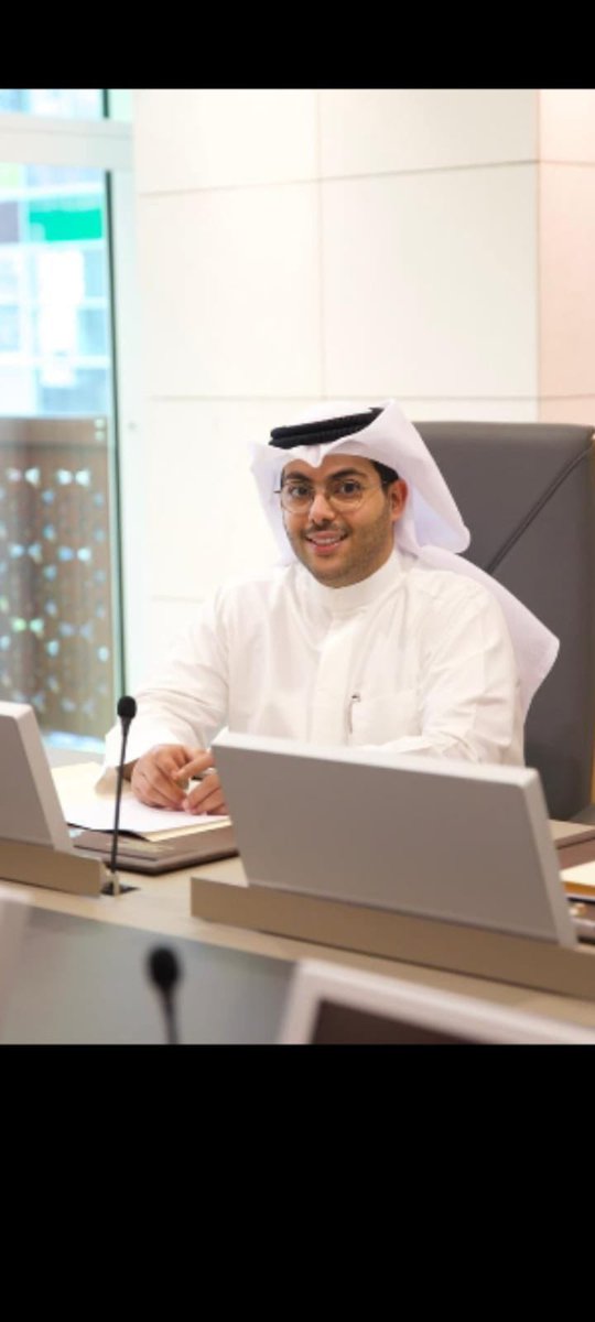 مراجعون يشكرون مكتب وزير التجارة مشاري المطيري على حسن استقباله وتعامله الراقي مع المراجعين لاسيما في تذليل العقبات امامهم.