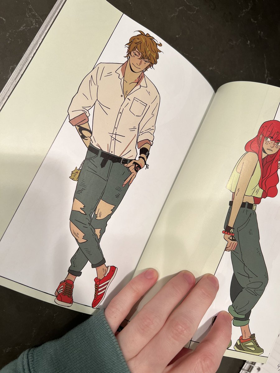 Less than a month until The Mortal Instruments GN volume 5 is in stores!!! 
So exciting! I hope everyone will enjoy it 💜💙💚 