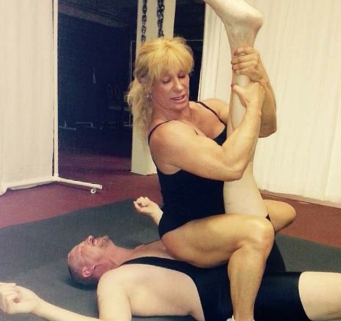 Feeling UNDERFOOT? Check my travels on https://t.co/8i2cyWNtXc  And become a VIP FAN on https://t.co/HpyjP24EYi<a href="/tag/femalemuscle"class="tags"><span>#femalemuscle</span></a>