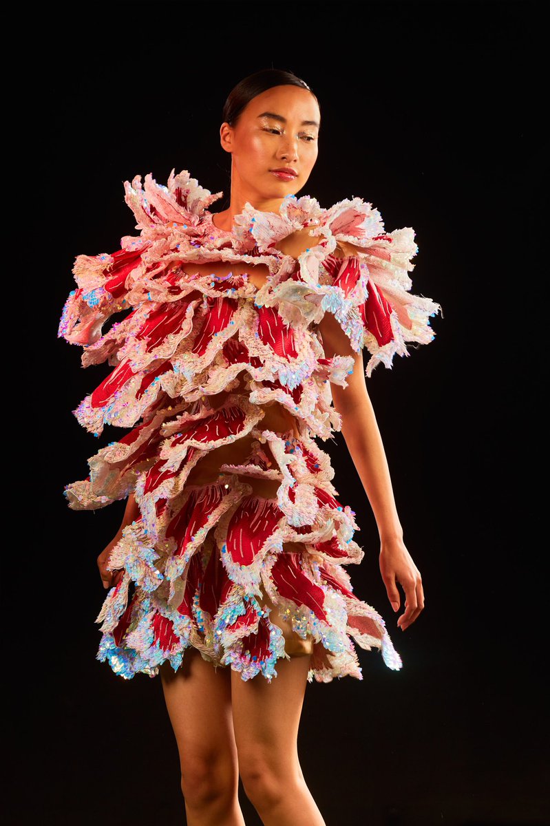 _venus_marie's tweet photo. rahul mishra s/s 2022 haute couture https://t.co/qTiWqqLfeb