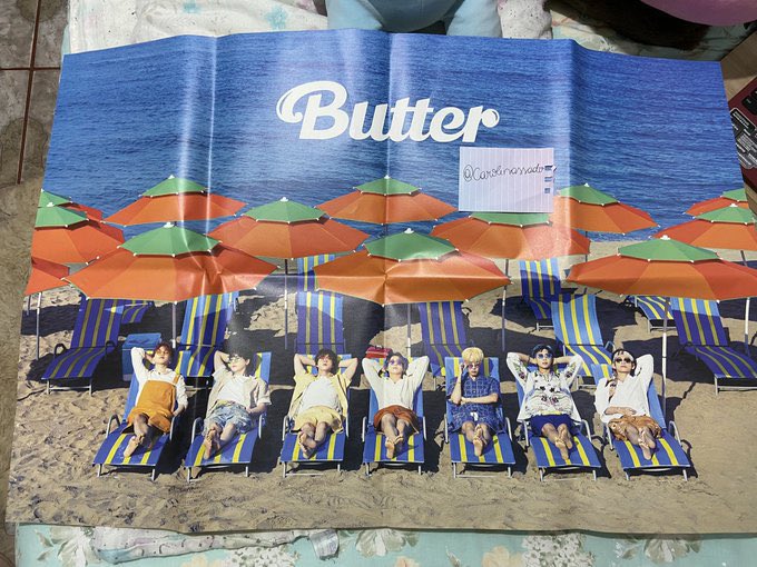 achwangnamu's tweet photo. Vendo estes itens: fretes inclusos 
Pôster BTS BUTTER - 15,00
Photo stand BTS BUTTER - 15,00
Quarto Festa Calendar + D-4 Namjoon - 10,00

@vendaetrocakpop  @rivotril755mg @llovemebangtan @vendabts @jjkdaii @honeyboycollect @tradingcardkpop https://t.co/HPtkL9oQoh