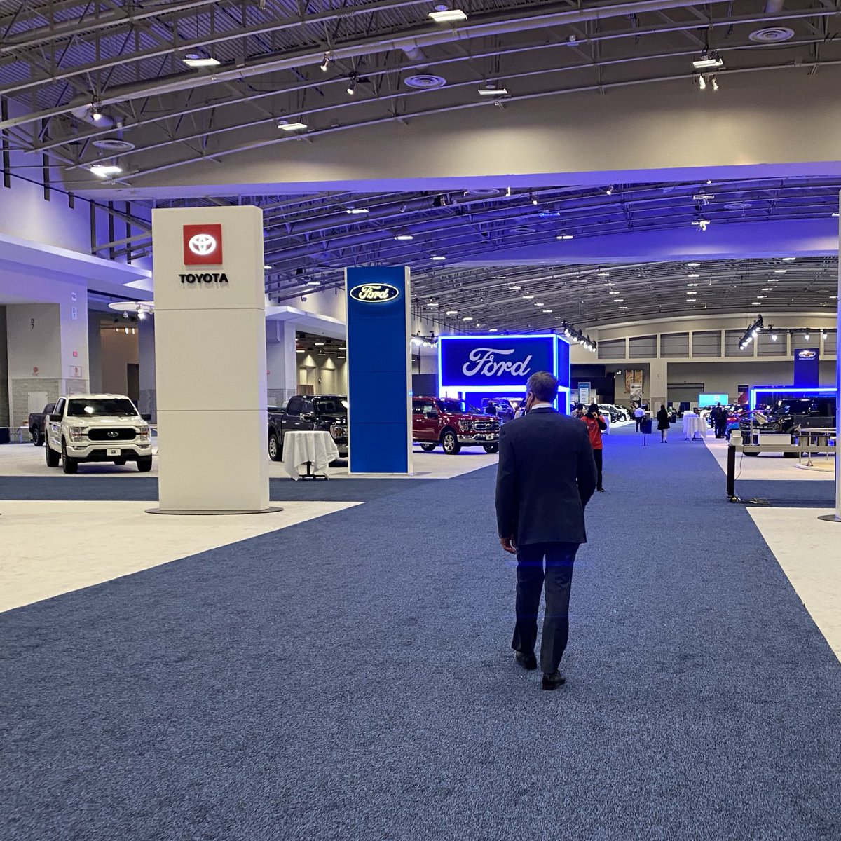 Did someone say “auto”? #AutoInnovators’ John Bozzella recently explored the <a href="/WashAutoShow/">Washington, D.C. Auto Show</a>. #DCAutoShow #Innovation #FutureOfMobility #ShowMe