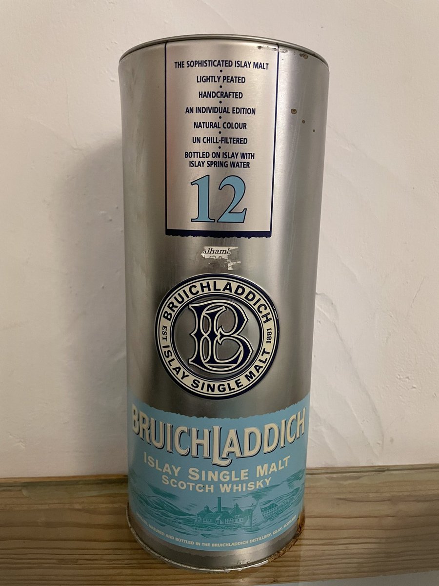 OfDrams's tweet photo. Found this one on a stroll through #Gibraltar and now looking forward to tasting it 🙌
@Bruichladdich, can you tell me from when this bottling might be? 🧐 https://t.co/aMAHCGnFZd