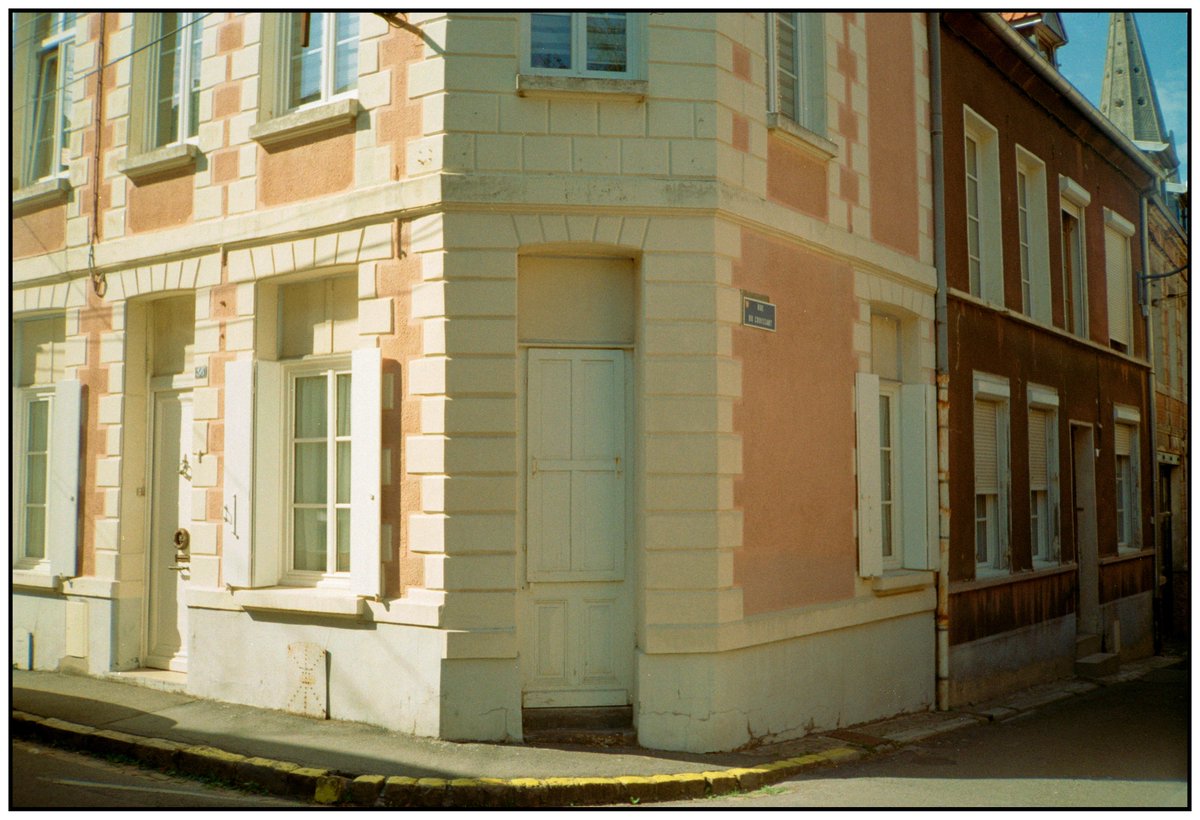 maximevisticot's tweet image. Une journée d'été à Arras sur pellicule argentique 🎞️