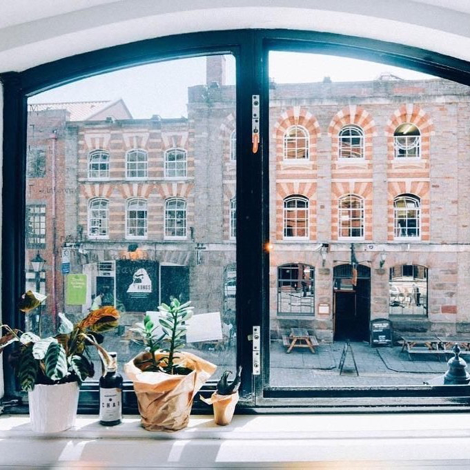 HelloMeanwhile's tweet image. We never get tired of the view from our 36 King St offices. Bring on the summer when you&apos;ll definitely be finding members of the Meanwhile team sunning themselves outside one of the many King St bars (after work, obviously 😁)
