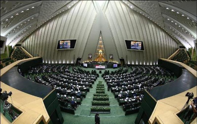 Gazza_B8's tweet photo. اصل هشتادو نه قانون اساسی : 

نمایندگان مجلس شورای اسلامی می‌توانند در مواردی که لازم می‌دانند هیئت وزیران یا هر یک از وزرا را استیضاح کنند

حذف استقلال و پرسپولیس از آسیا 
درگیری با فدراسیون کشتی 
امضا نکردن حکم رییس فدراسیون تکواندو 

#استیضاح_سجادی https://t.co/uba6w5bfSF