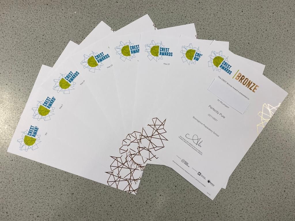 BromsPrep's tweet photo. We are extremely proud of our Year 8 CREST Science group from last year who have achieved their Bronze award. Their certificates have arrived and they will receive them shortly. #BromsYr8 #BromsScience #CRESTAward https://t.co/4ymEy9eLYI