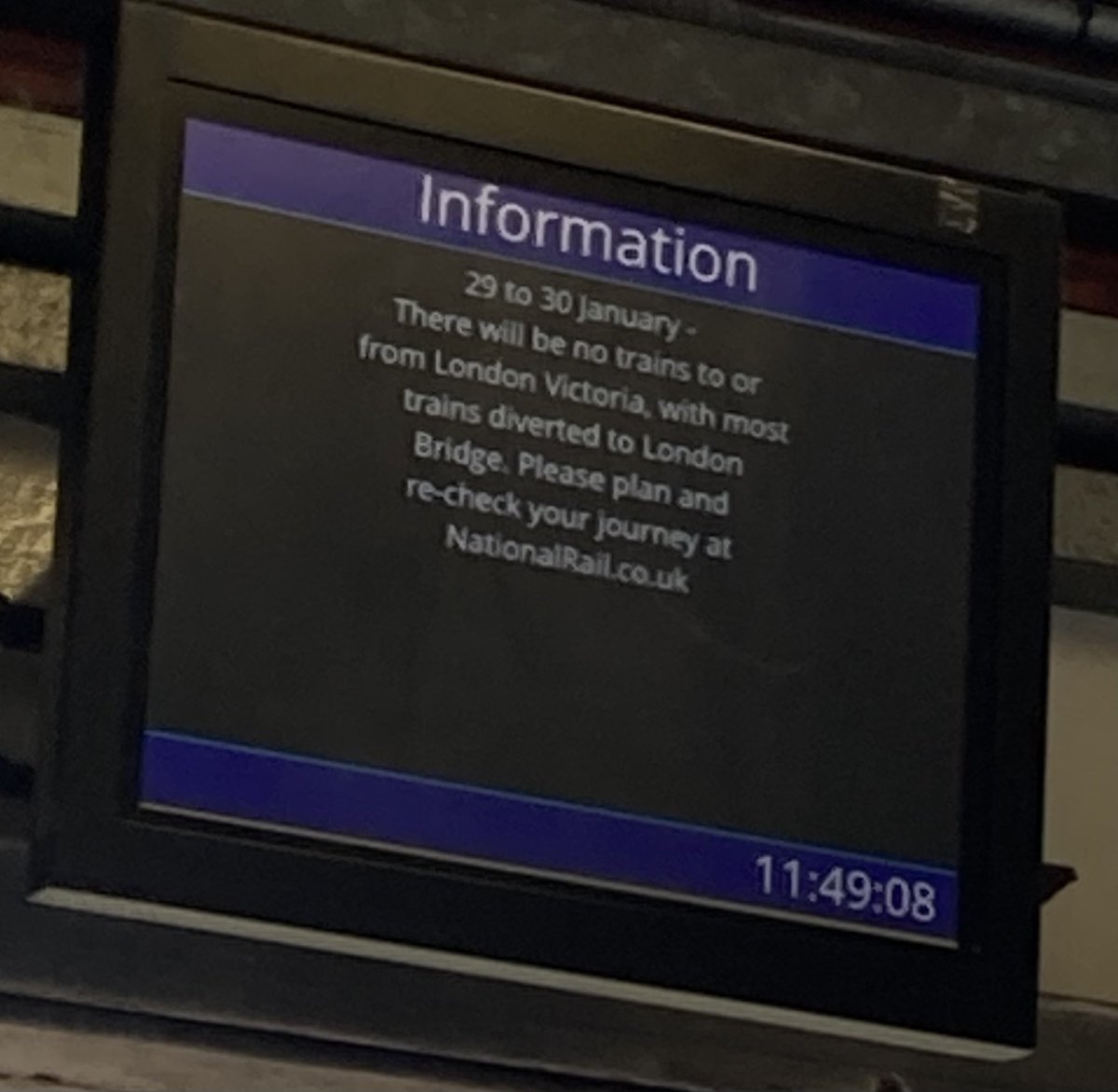 🚂 Don’t try getting to #Victoriastation from #WandsworthCommonstation this weekend! The sooner we get back to a regular service the better for Wandsworth Common & Trinity residents. 🚂