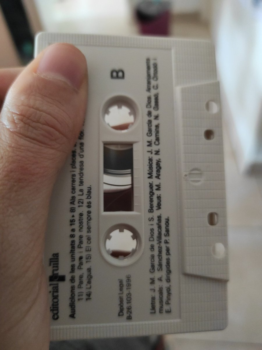 ToniVanMontes's tweet photo. Ayuda.
Como le explico a una niña de 3 años qué es esto y cómo funciona

#EstoQueEs
#EstoEsHabacilar https://t.co/QhkDXZaJku