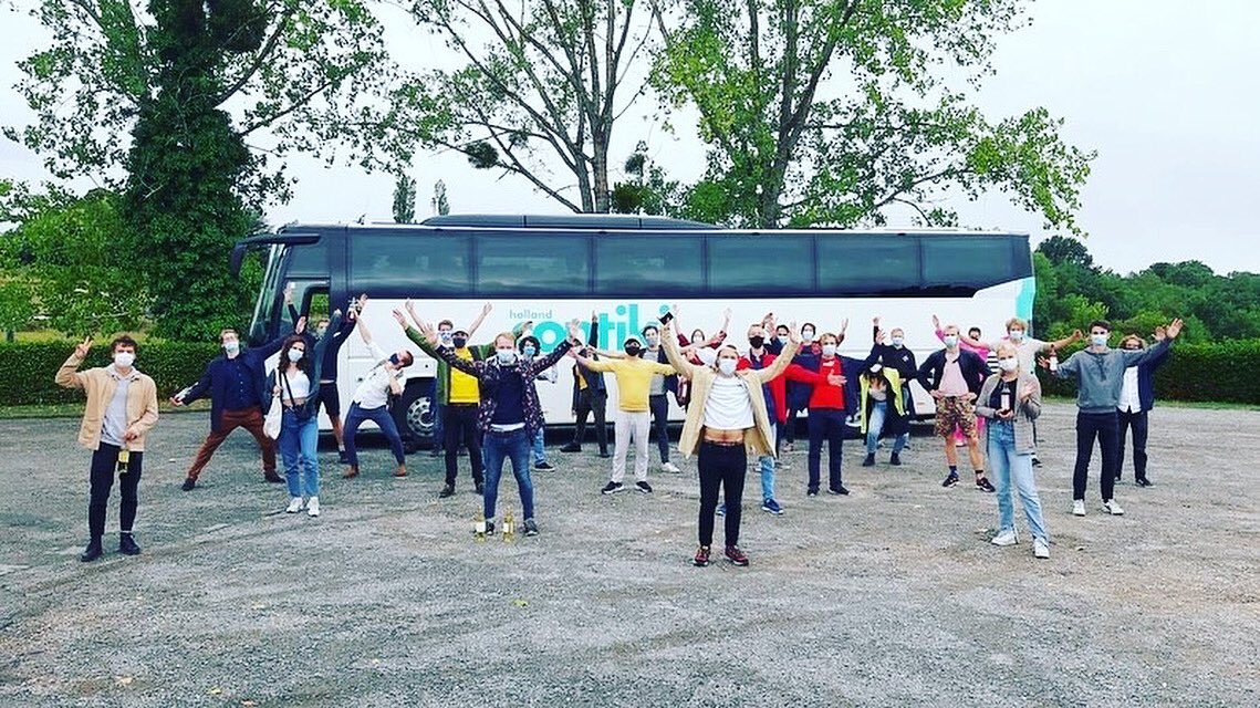 IMeijerman's tweet image. Wat een goed nieuws, vanaf vandaag is er weer heel veel mogelijk ! 
Restaurants, theaters, dierentuinen, pretparken, musea en rederijen mogen weer open, en wij, @Contikiholland, brengen je er natuurlijk weer graag naar toe met onze mooie comfortabele touringcars! 😊@VDL_BusCoach