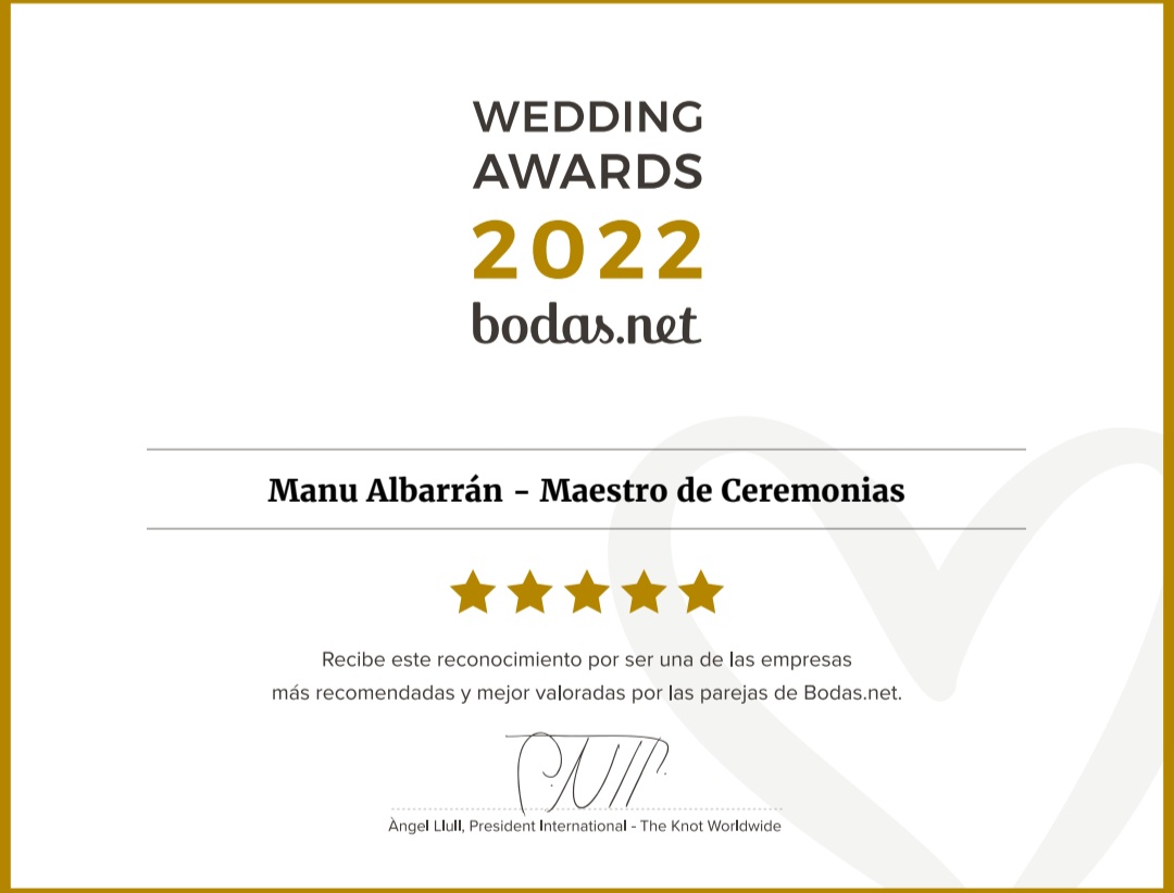 MANUALBAI's tweet photo. Muy feliz y muy contento, me acaban de comunicar que, he recibido el máximo Galardón de @bodasnet #WeddingAwards2022 lo cual me ayuda a seguir y me anima a continuar, con algo que me enloquece y que a otras personas, hace felices también.
#WeddingAwards2022 #bodasnet https://t.co/BvOcsz9ERG