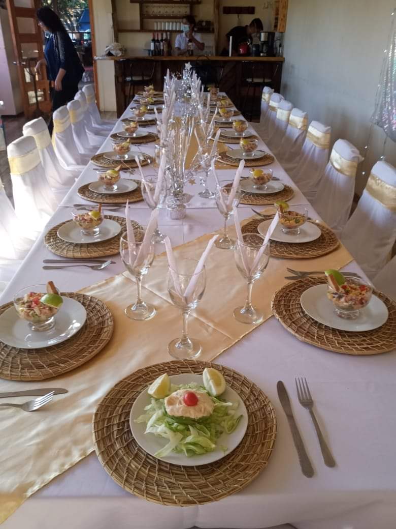 FabianMota135's tweet photo. Individuales de manila de 30 cms diámetro urdido a mano. Envíos por pagar a todo chile. Consultas al +56996161206 #ptovaras #puertovaras #ptomontt #artesania #cesteria #manila #0fertas #Chile https://t.co/KgaSVtL8Qz