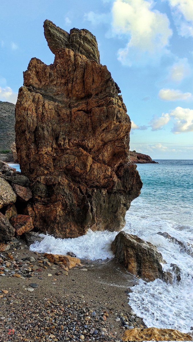 DanielGranadosF's tweet photo. #ElPortús, #Cartagena, #España.
Su nombre proviene del latín , "Pertusium" (el desfiladero, en castellano)

Está dentro del parque natural de la Sierra de la Muela, Cabo Tiñoso y Roldán.
En el salvaje oeste cartagenero. A pocos kilómetros del centro urbano.
Una joya. https://t.co/wJ9OBwRhNR