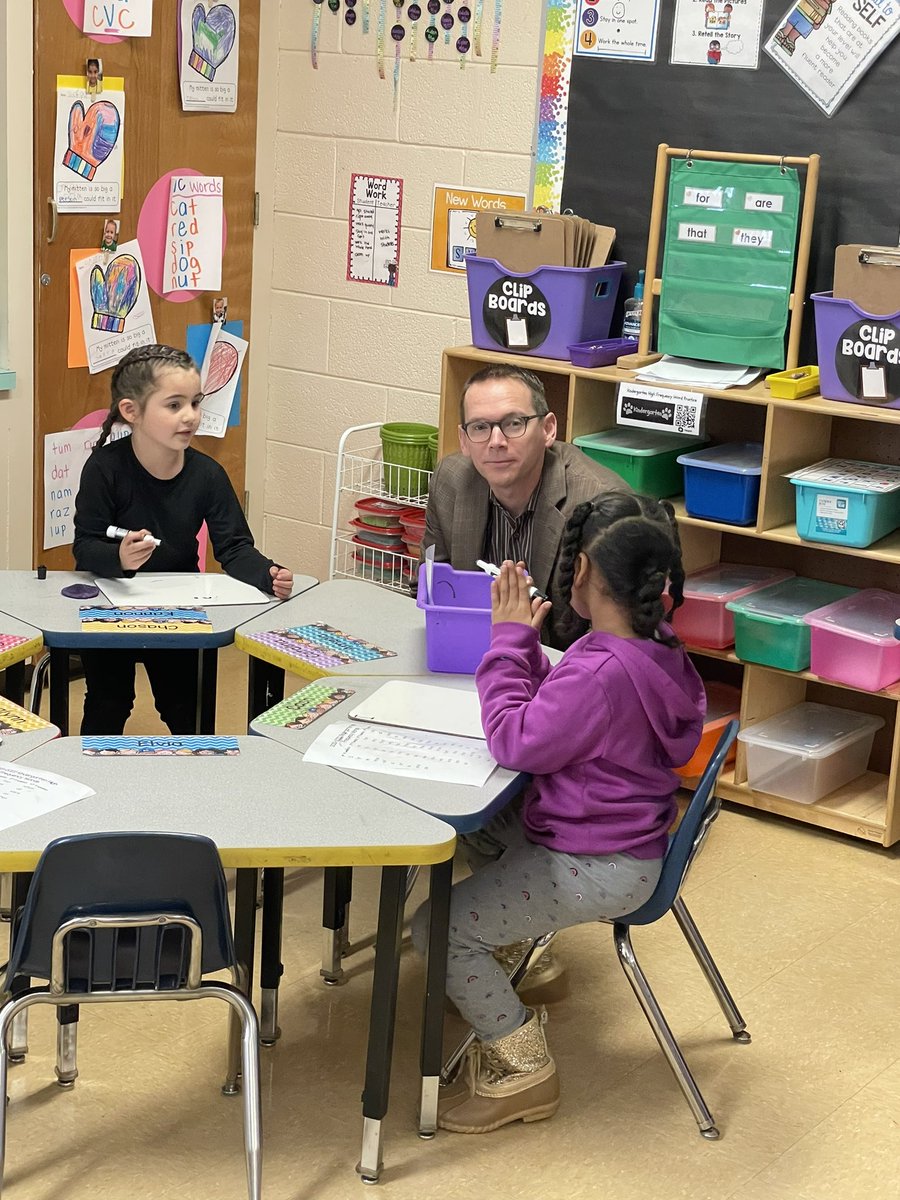 Texas Education Commissioner, Mike Morath, signs the RJP Social Contract while visiting schools today.  Thank you Mr. Morath and team for stopping by today. <a href="/teainfo/">Texas Education Agency</a> <a href="/flipflippen/">Flip Flippen</a> <a href="/JohnnyLathrop2/">Johnny Lathrop</a> <a href="/ESCRegion8/">ESC Region 8</a> <a href="/ChanChanCraw/">Chandra Crawford</a> <a href="/LisaR95/">Lisa Robinson</a> <a href="/J_Bimmerle/">John Bimmerle</a>