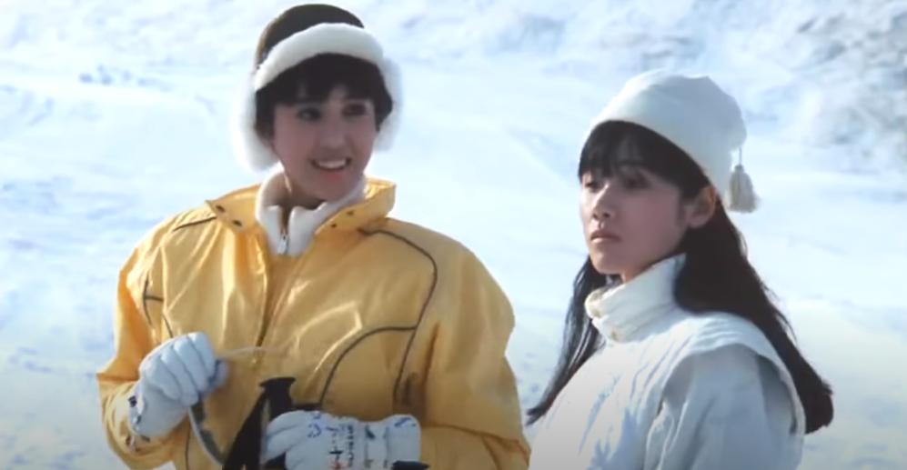 阿乱隅氏 Pa Twitter 私をスキーに連れてって 問題を続けますが 結局好きなんかい 高橋ひとみ 鳥越マリそれに姉の貴和子が80年代バブル期的ケバさを全開しているのに対し 原田知世の 普通っ ぽさ が際立つという 知世最強伝説 が証明された作品という事を本日の結論と 阿乱隅氏 Pa Twitter 私をスキーに連れてって 問題を続けますが 結局好きなんかい 高橋ひとみ 鳥越マリそれに姉の貴和子が80年代バブル期的ケバさを全開しているのに対し 原田知世の 普通っ ぽさ が際立つという 知世最強伝説 が証明された作品という事を本日の結論と