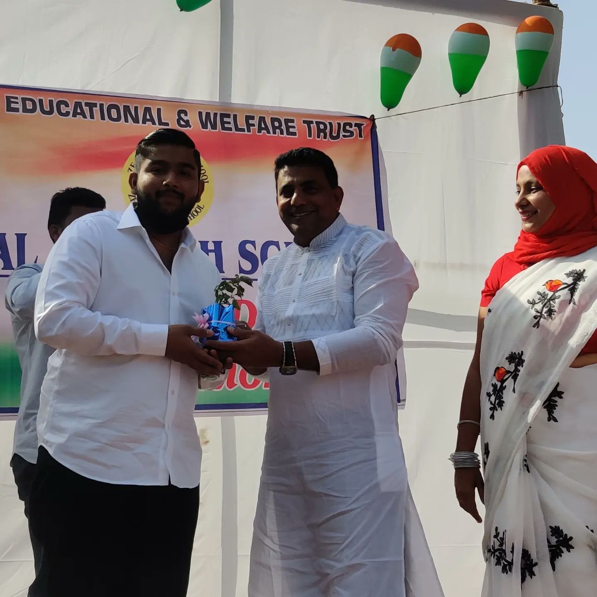 school_zeal's tweet photo. Be proud of your culture, tradition and identity. Be proud to be Indian.

Zeal English School celebrated Republic Day in the presence of our special guest Haider Aslam Shaikh ( Son of our beloved Hon. Cabinet Minister of Maharashtra Mr Aslam Shaikh along with Vinod Sir

#teamzeal https://t.co/lJpwh9t6I3