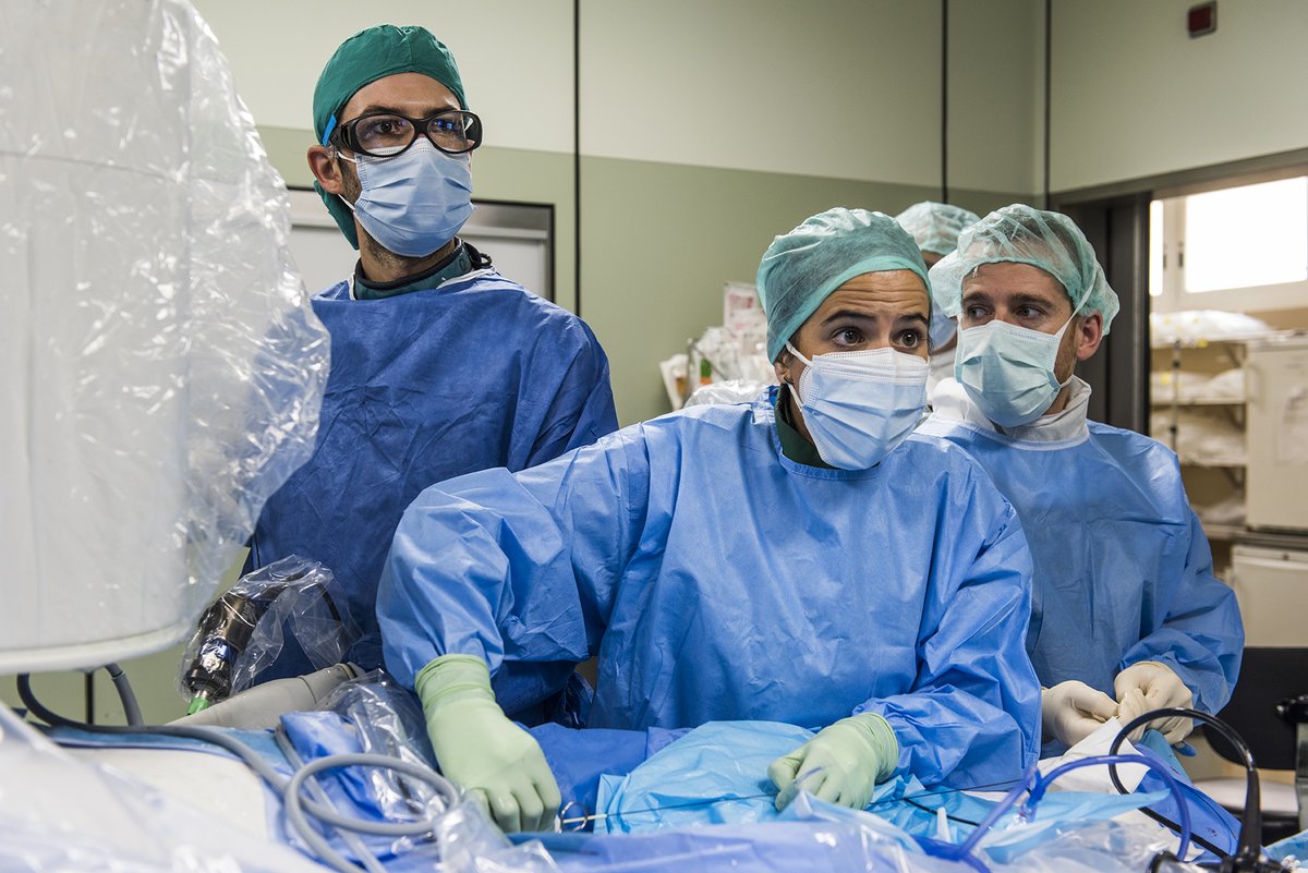 FPuigvert's tweet photo. En #BCPPuigvert disponemos de una Unidad de Urolitiasis para la eliminación de piedras en el riñón mediante:
☑️ Técnicas de cirugía convencional
☑️ Láseres de última generación
☑️ Técnicas de endoscopia
Vídeo #AulaPaciente ▶️ https://t.co/EXzmLbASL5
#UroPuigvert https://t.co/UzQY0ZNE48