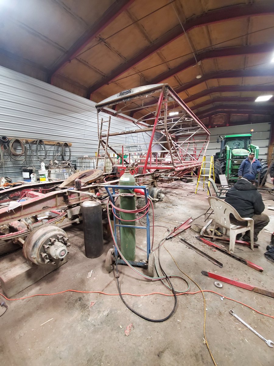 DavidSchill2's tweet image. Rough neighborhood... 
#winterproject