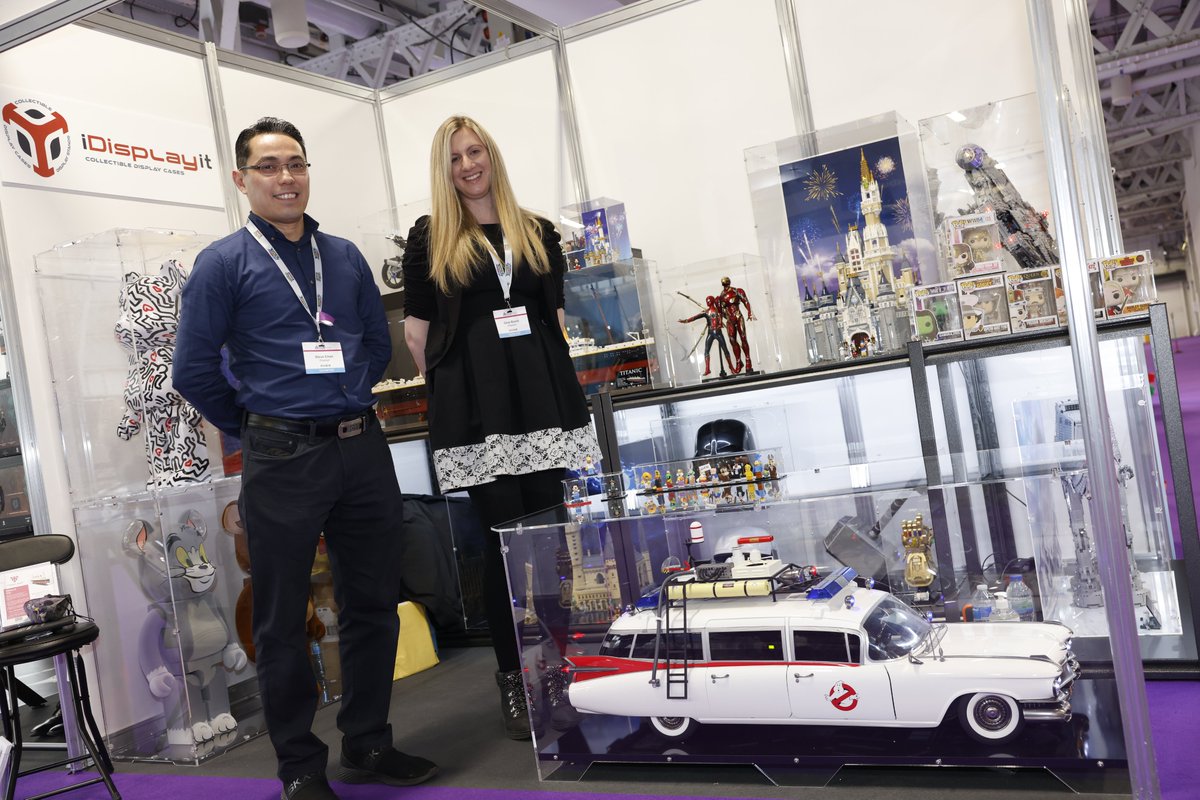 toyfairuk's tweet photo. Check out @idisplayit to see their huge range of display cases for all your collectibles, including LEGO, Funko Pop! and Bearbrick.
Come see us upstairs at the National Gallery UN5!
#ToyFair #displaycases #LEGO #FunkoPops #Bearbrick https://t.co/j43CqLHu8X