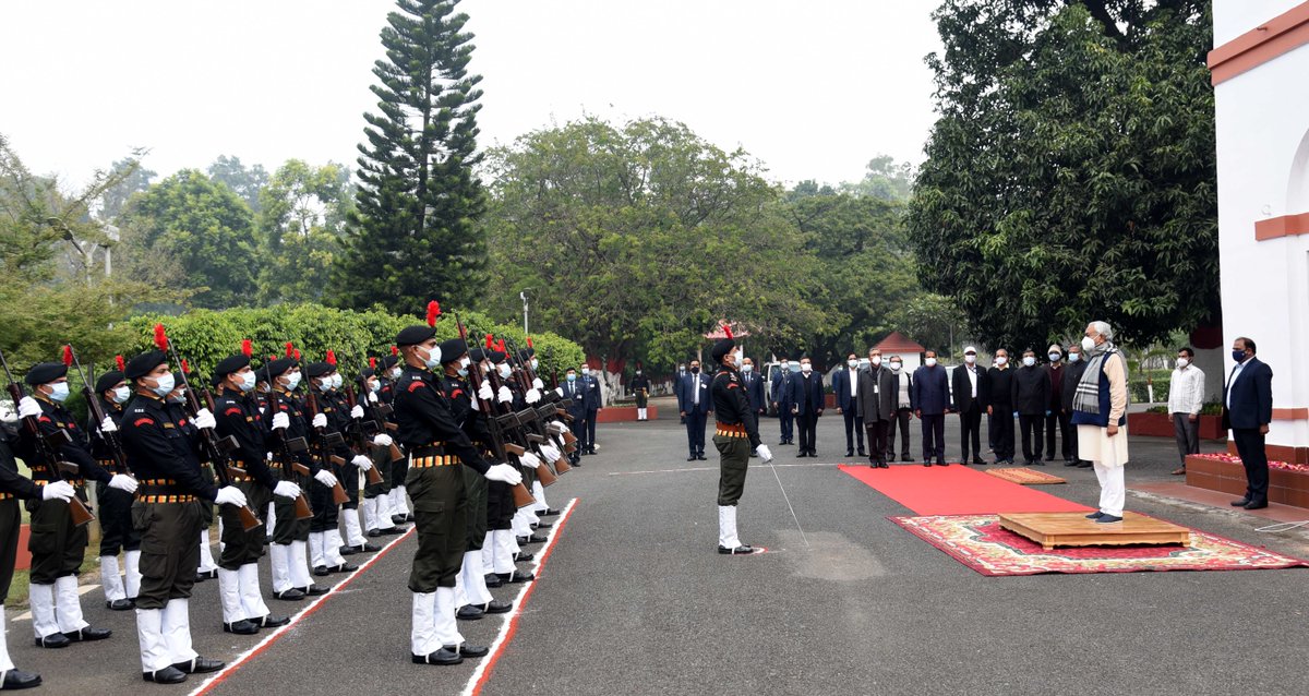 NitishKumar's tweet photo. गणतंत्र दिवस के अवसर पर 1 अणे मार्ग में झंडोत्तोलन किया।

https://t.co/ciVxd00qRW 

#RepublicDay
#गणतंत्रदिवस https://t.co/8HH6qZFQ9k