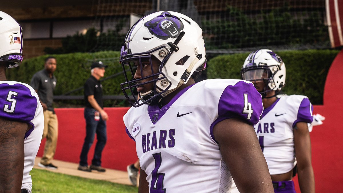 NCAAFNation247's tweet photo. ● FCS Freshman Spotlight ●

RB Darius Hale - Central Arkansas

• Hale was one of the best RBs in the #FCS this season. He rushed for 1,021 yards 17 TDs and also caught 15 passes for 111 yards 1 TD. https://t.co/x0CPQvMwIW
