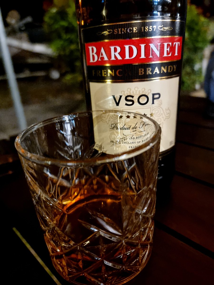 djharristattaya's tweet photo. Completely Completed 😌😌🥃🥃 #Bardinet https://t.co/EB9jKx3tPI
