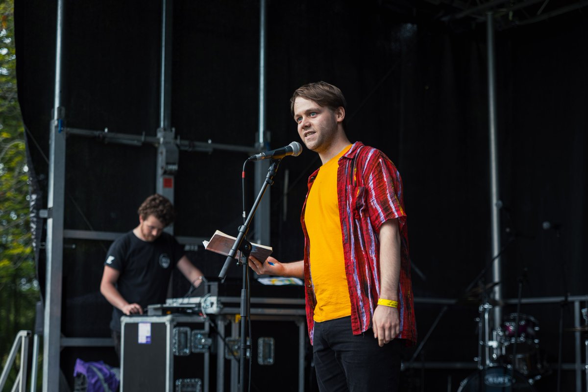 HatFair's tweet photo. Calling all local artists! 📣

Come and perform at Hat Fair 2022 🙌

If you're a singer, musician, comic, member of a choir or dance troop, or have another short performance you want to show the public, we'd love to hear from you.

https://t.co/GovOJosyk9

#outdoorarts https://t.co/T6SHj3kUtT