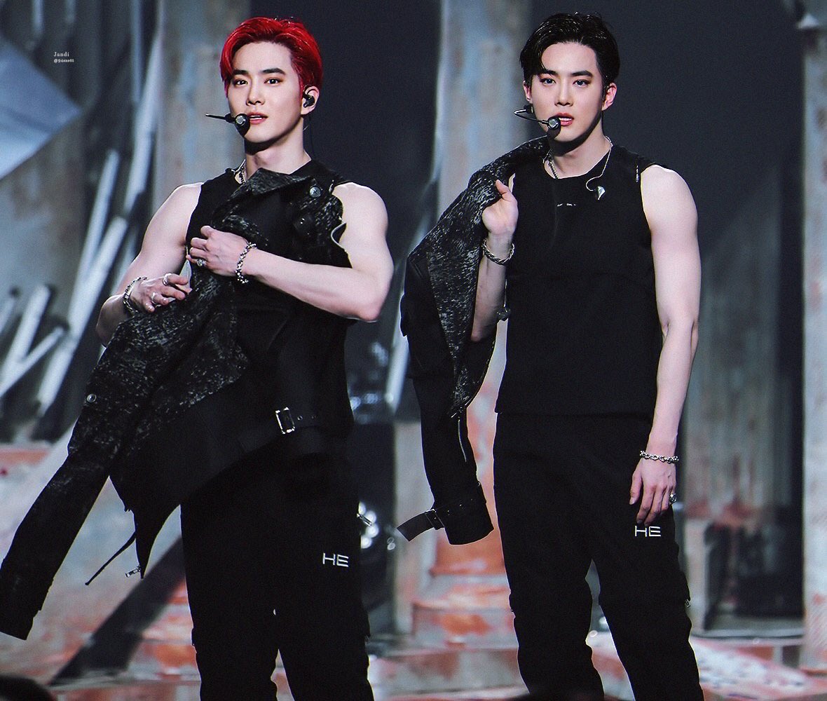 aeribase's tweet photo. ⭐ GILA GILA GILA GILA🔥🔥  
X-SUHO &amp; EXO SUHO SATU FRAME DAMAGENYA GA KARUAN IH🤤🤤🔥 https://t.co/hHanwrSV3S