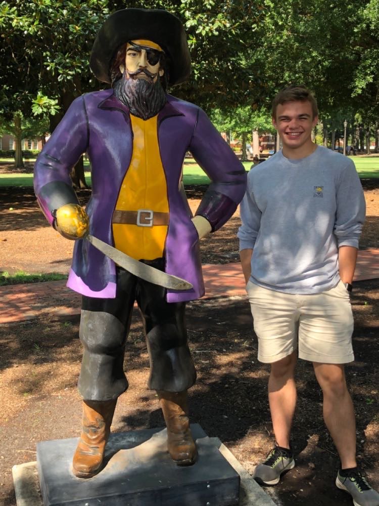 𝑨𝒎𝒃𝒂𝒔𝒔𝒂𝒅𝒐𝒓 𝒐𝒇 𝑻𝒉𝒆 𝑾𝒆𝒆𝒌
 
Alex McArthur is a Secondary Education and History major from Raleigh, NC. 

Check out our Instagram to learn more about Alex !