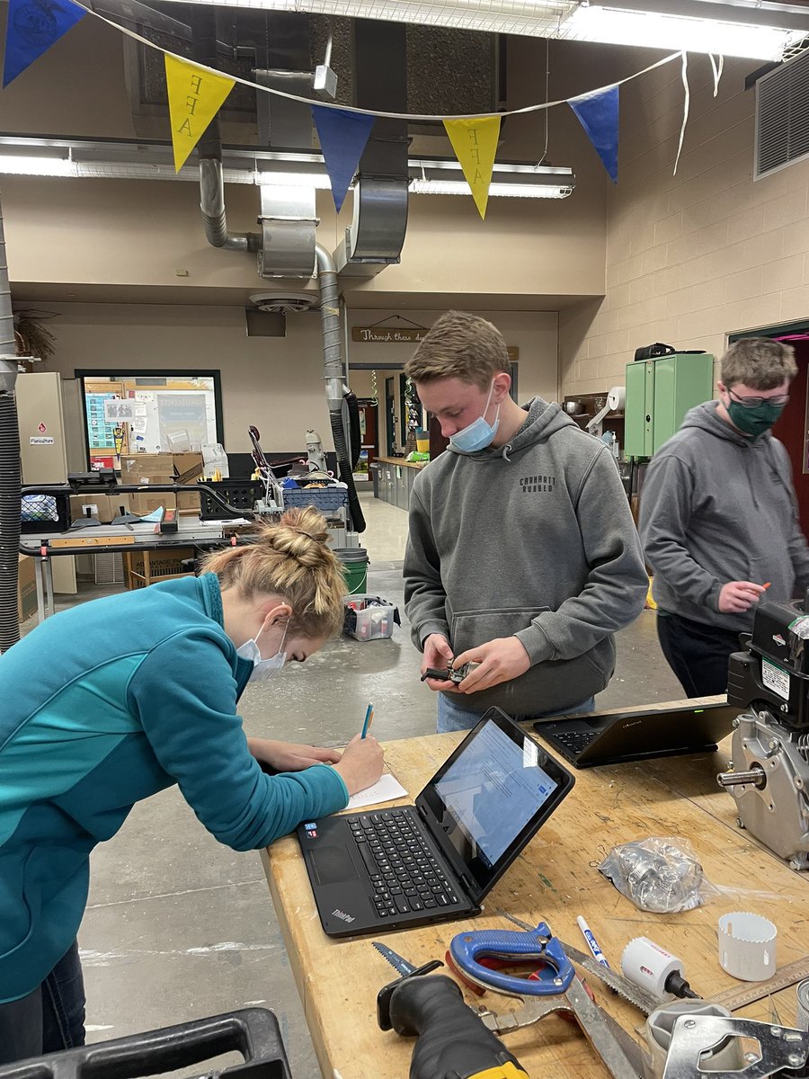 CV_AgSciences's tweet image. What are the parts of a carburetor? Our #AgPowerTech class can tell you! Ms. @TaylorHalbleib created a station rotation to help clarify carburetor terminology and how a carburetor operates before students remove the carburetor from their engines later this week! #psuaged22