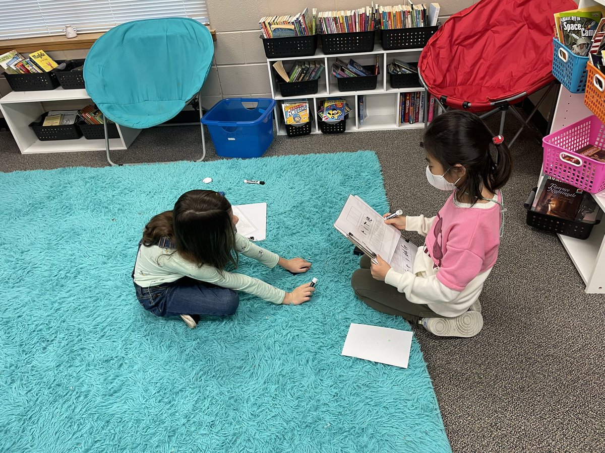 KoesterMrs's tweet photo. Fun with Elkonin boxes! @Parkside_ES https://t.co/KBCluzB1Yx