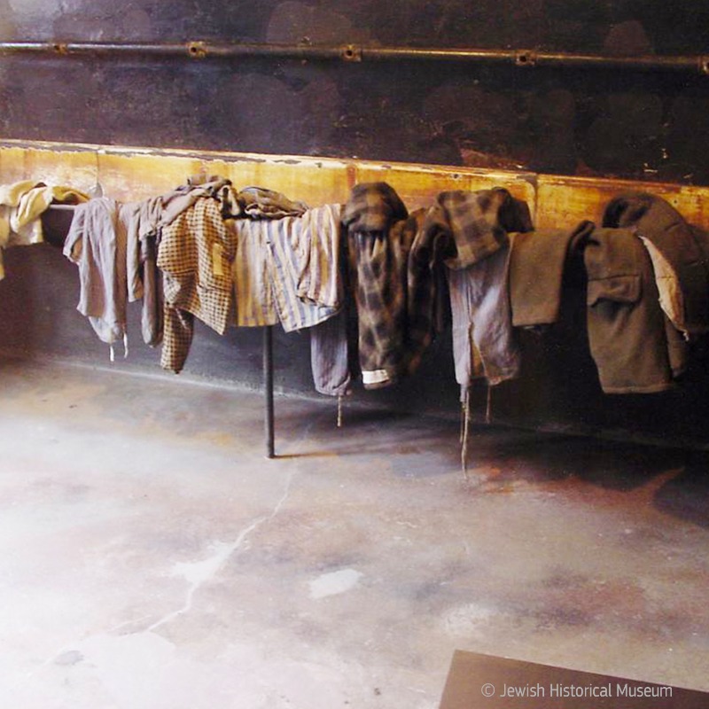 EU_Commission's tweet photo. Today is #HolocaustRemembranceDay.

The Holocaust was a European disaster.
Antisemitism led to this disaster.
We must never forget.

#WeRemember