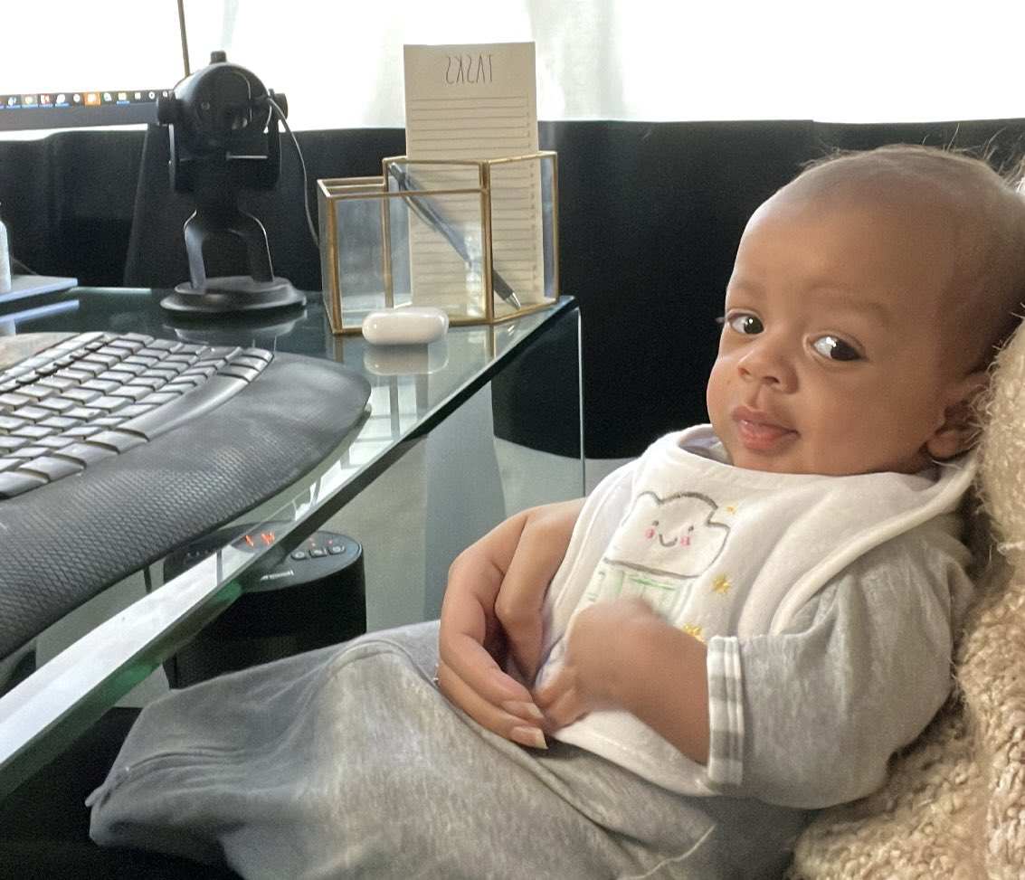 LaurenBTaylor_'s tweet photo. My little intern negotiating his rate 🥰 https://t.co/1xPofKcE9a