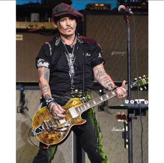 BritFanofDepp's tweet photo. 2 years go - Johnny Depp performed at the MusiCares Person of the Year Gala 2020 - ( January 25, 2020) 

📸 Yvonne de Beor 
📍Los Angeles 
#JohnnyDepp https://t.co/a5BiWT1RF7