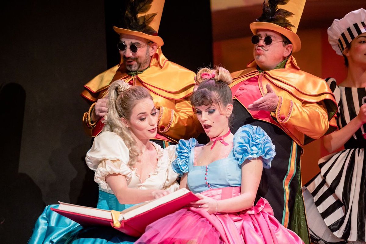 nikagoric's tweet photo. L’elisir d’amore no.2 tonight! Toi toi toi 🎀🍭 
#donizetti #lelisirdamore #adina https://t.co/staelb2GJ8