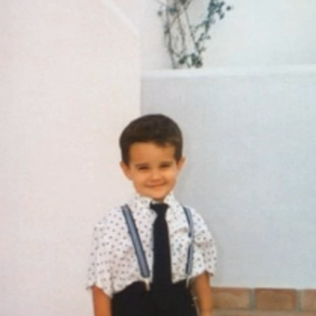 nayratavio's tweet photo. No se quien tenía más cabeza de bebés si spurs o juan https://t.co/G7uvA714wB